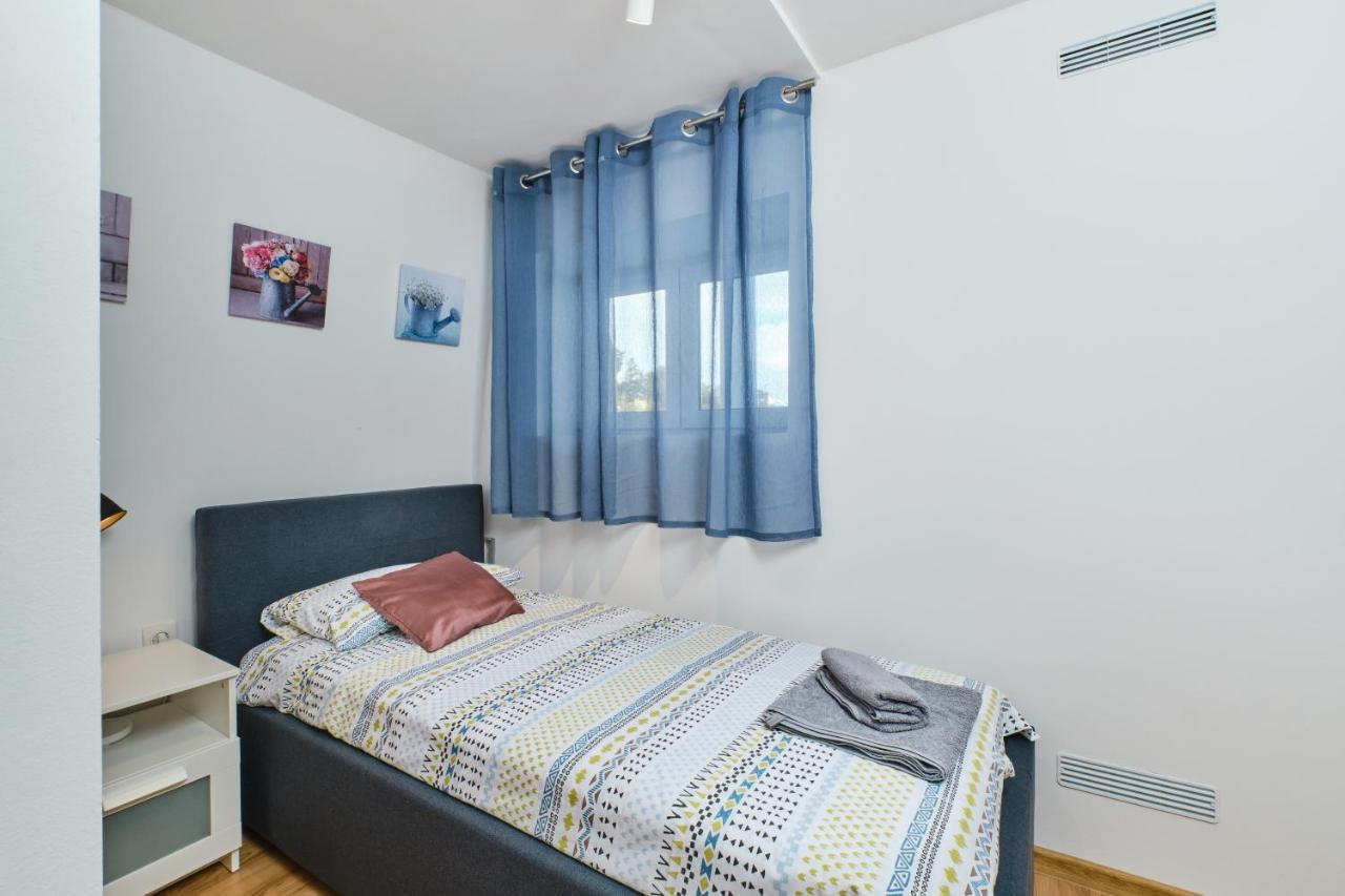 Hemetek Apartment *
